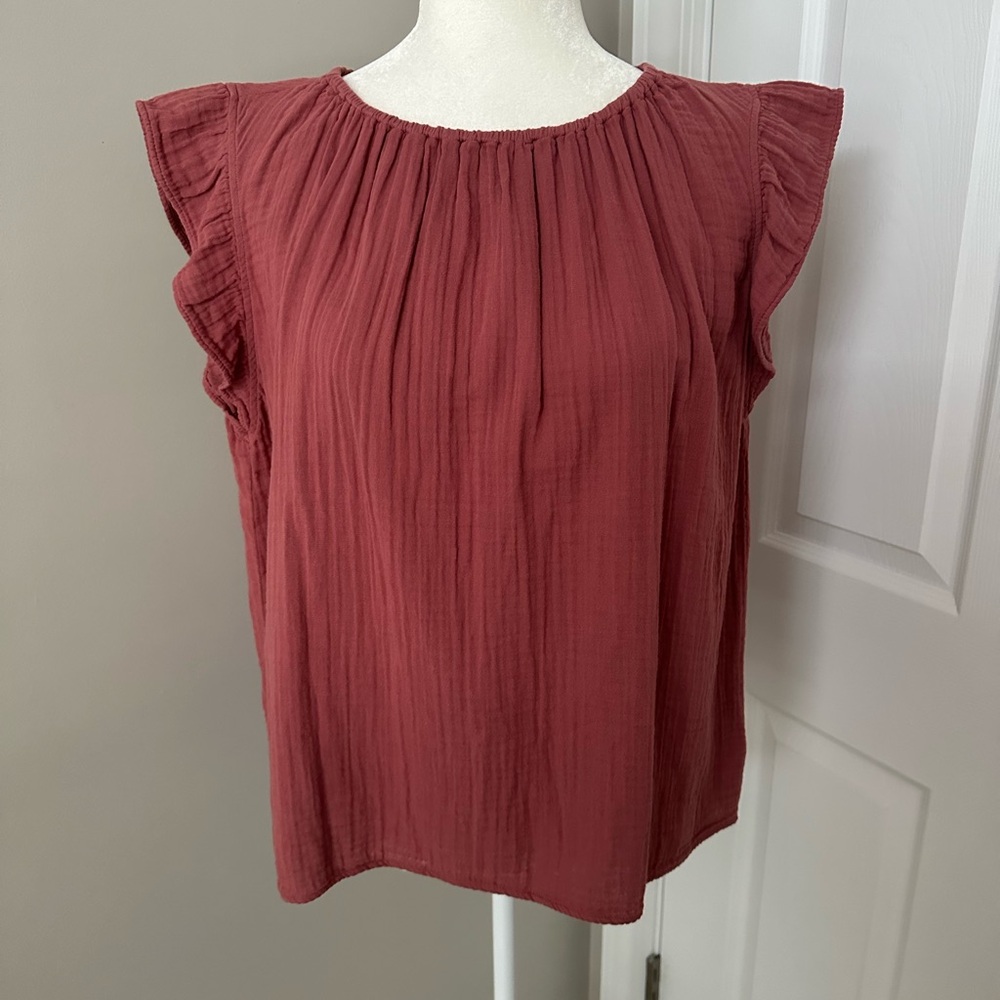 NWT Velvet by Graham & Spencer Kaia Top